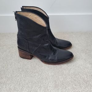 Freebird by Steven leather ankle boot